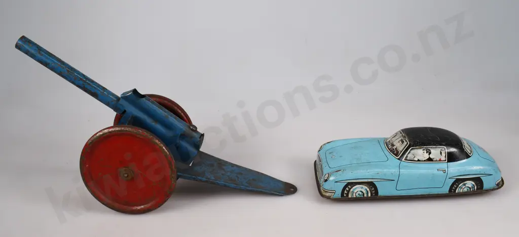 2 TIN TOYS Image 1++