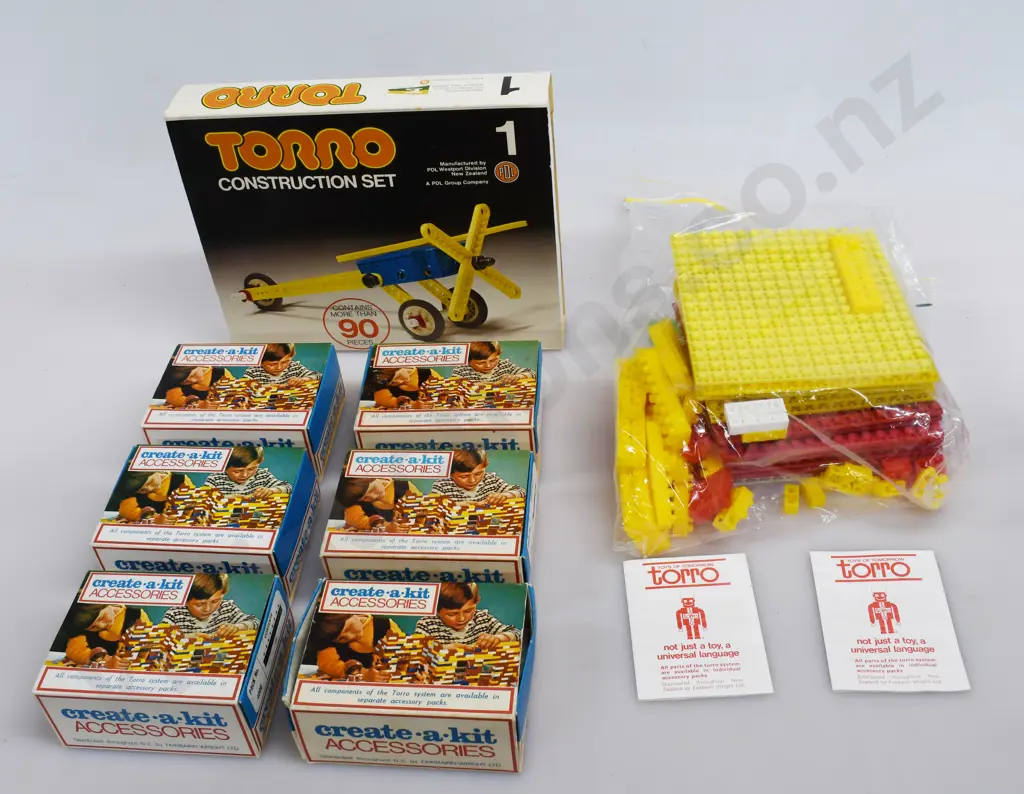 TORRO, CREATE-A-KIT PLAY SETS Image 1++