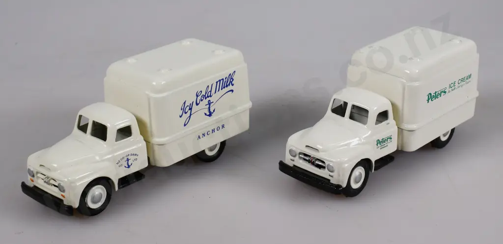 MICRO MODEL INTERNATIONAL DELIVERY VANS Image 1++