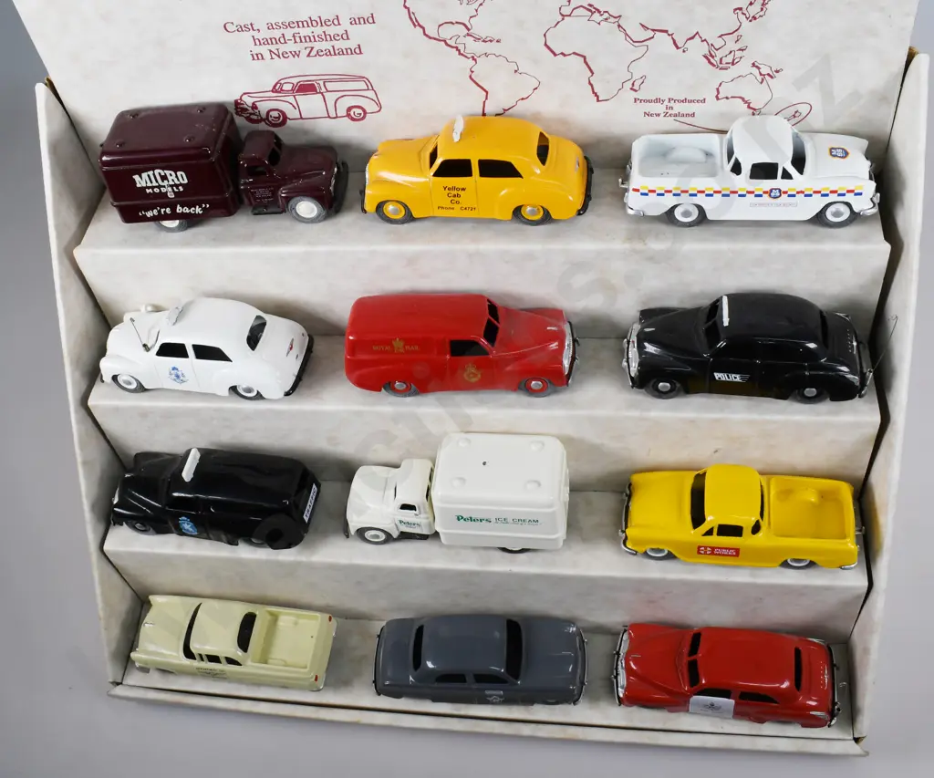 MICRO MODEL SHOP COUNTER DISPLAY Image 1++