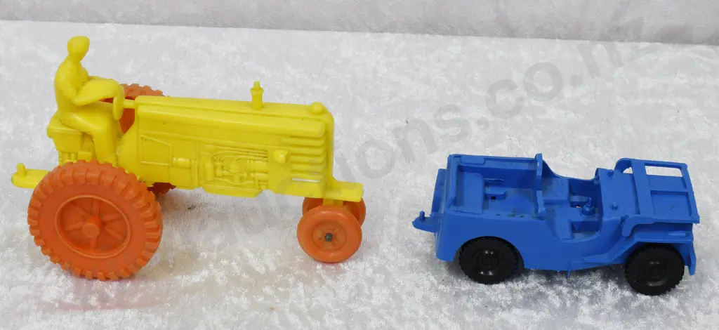 PLASTIC TOY VEHICLES Image 1++