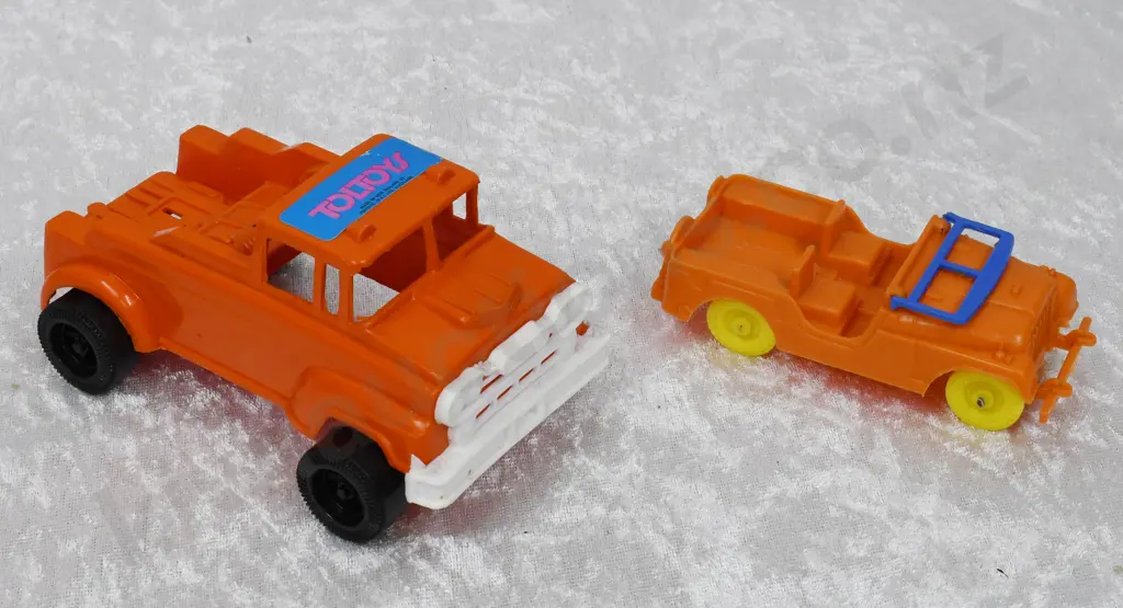 PLASTIC TOY VEHICLES Image 1++