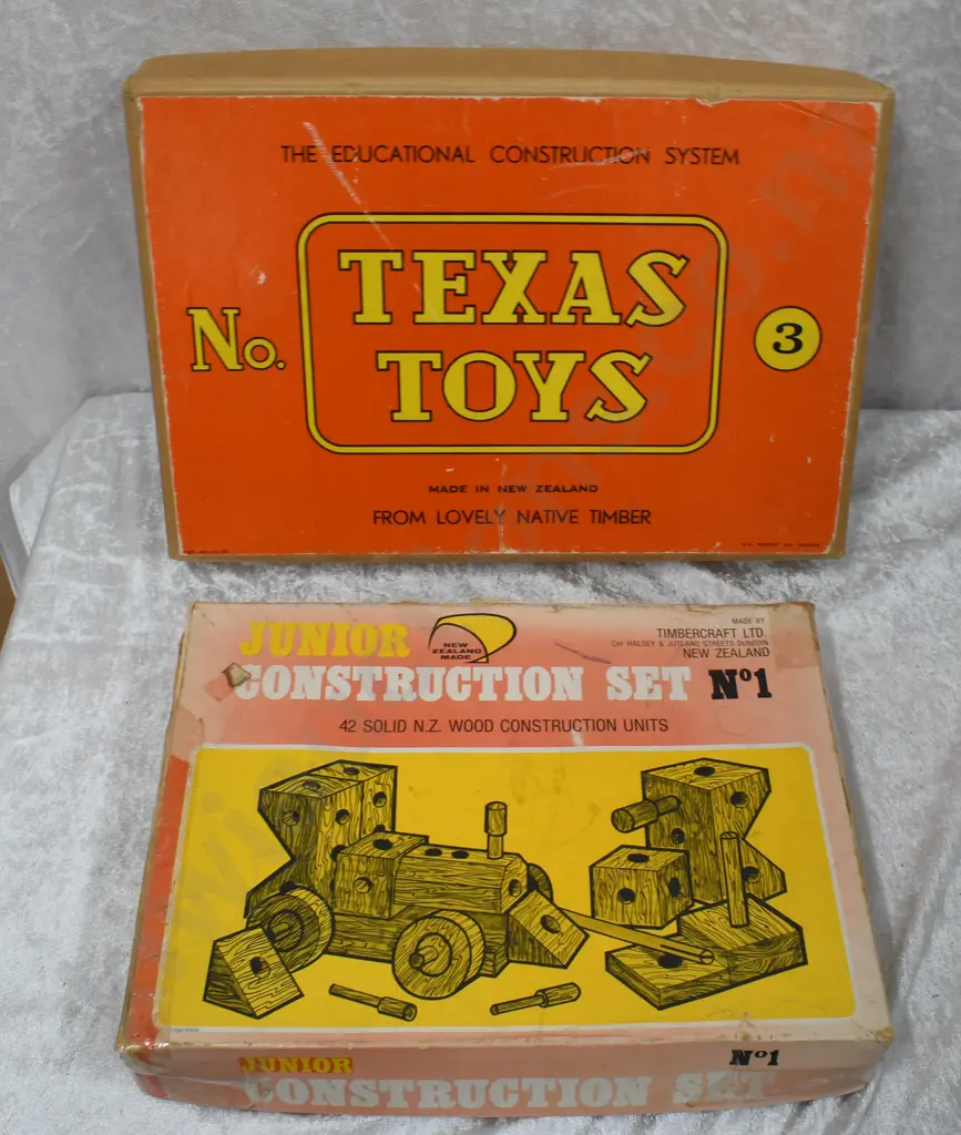 WOODEN TOY CONSTRUCTION SETS Image 1++
