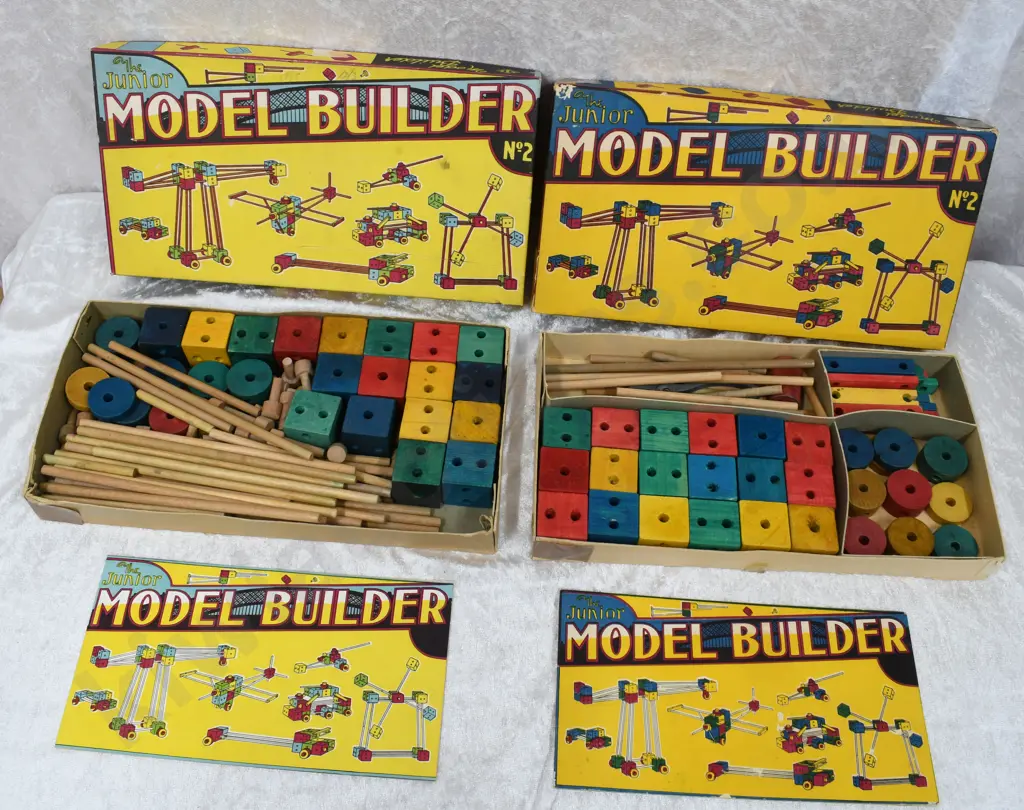 WOODEN TOY CONSTRUCTION SETS Image 1++