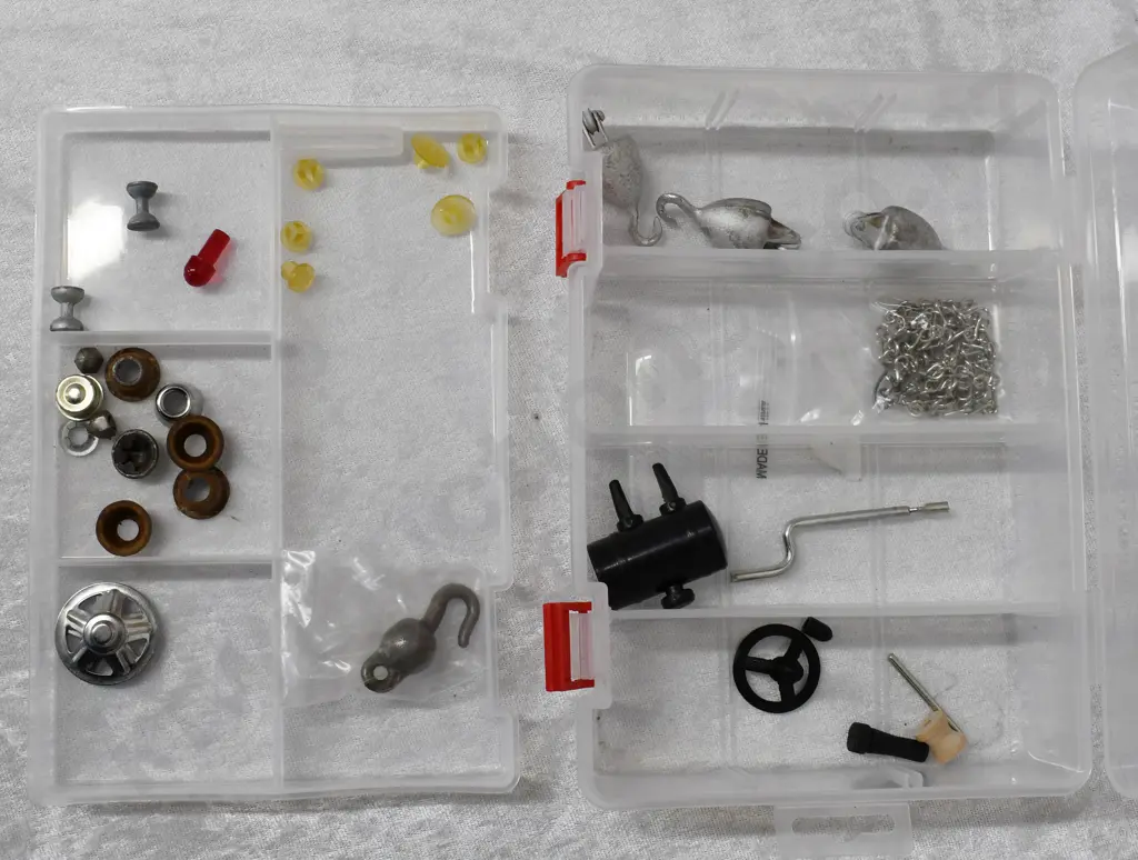 TRI-ANG, TONKA SPARE PARTS & DECALS Image 1++