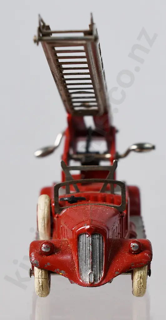 DINKY DELAHAYE FIRE TRUCK 32D Image 1++