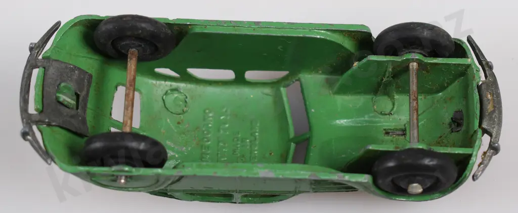 DINKY CHRYSLER AIRFLOW SALOON Image 1++