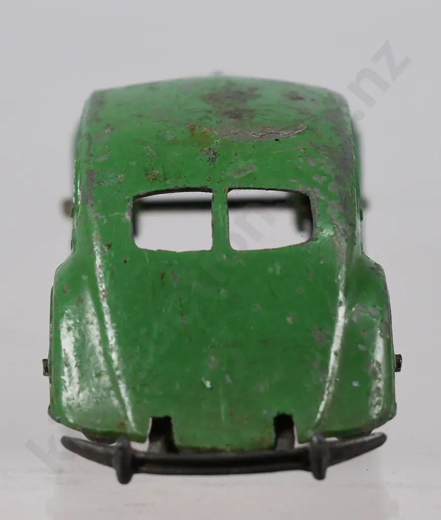 DINKY CHRYSLER AIRFLOW SALOON Image 1++