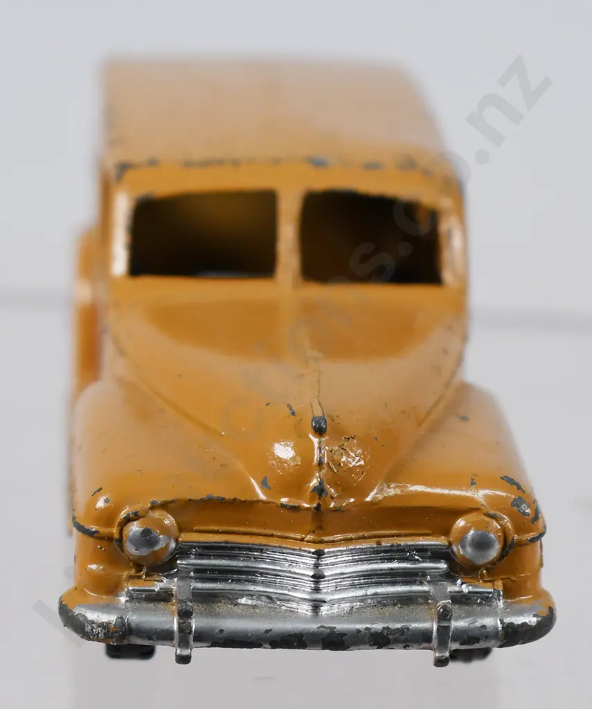 DINKY TOYS PLYMOUTH WOODY ESTATE Image 1++