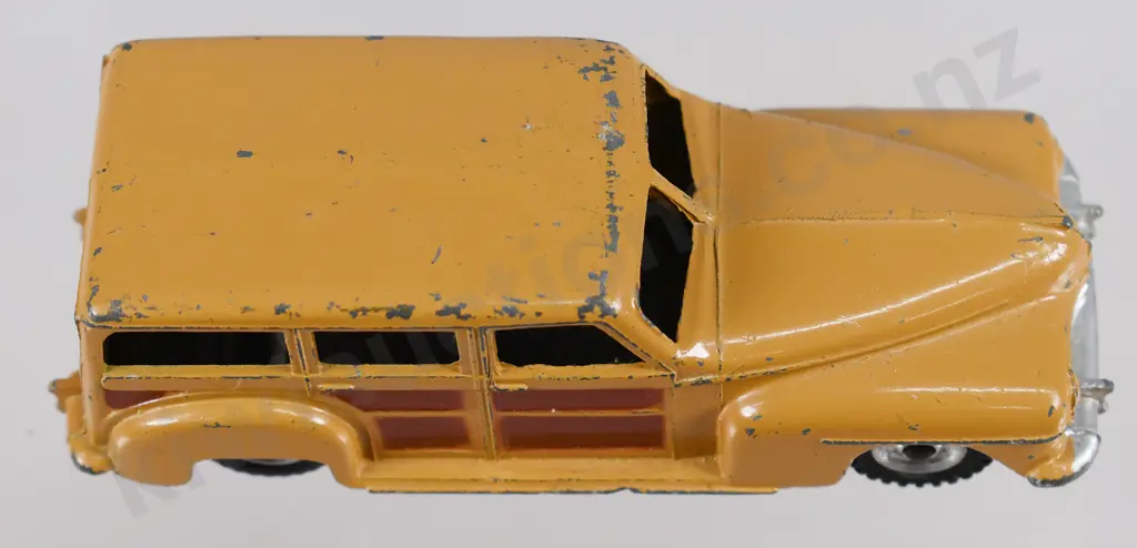DINKY TOYS PLYMOUTH WOODY ESTATE Image 1++