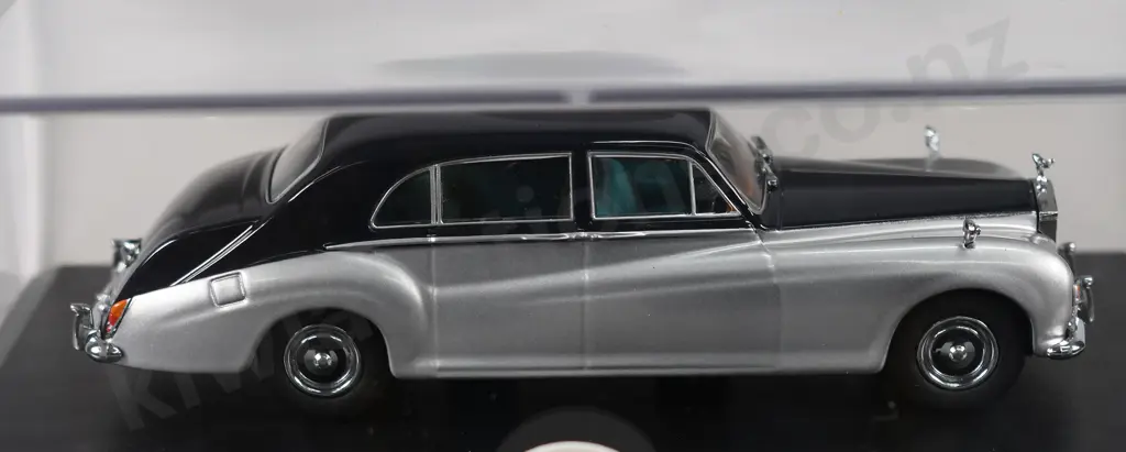 OXFORD BOXED ROLLS ROYCE PHANTOM V Image 1++