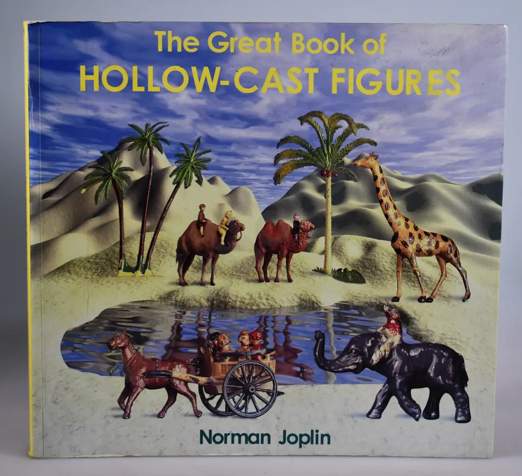 THE GREAT BOOK OF HOLLOW-CAST FIGURES Image 1++