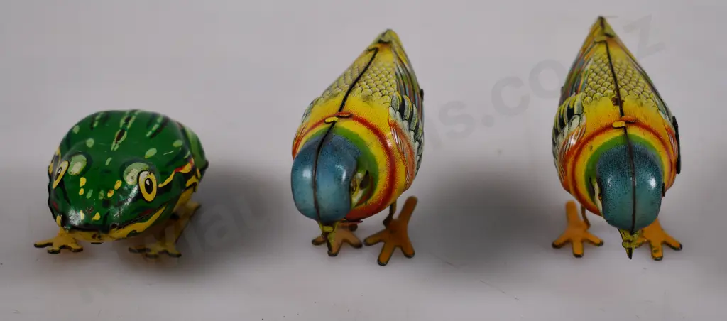 ASSORTED CLOCKWORK TOYS Image 1++
