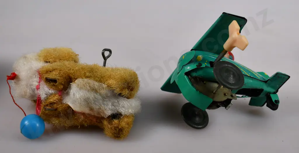 ASSORTED CLOCKWORK TOYS Image 1++
