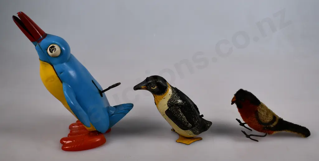 ASSORTED CLOCKWORK TOYS Image 1++