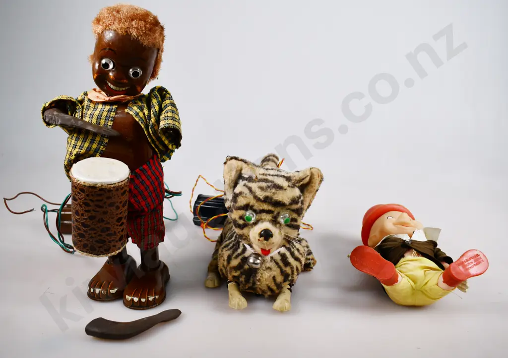 MIXTURE OF ASSORTED TOYS Image 1++