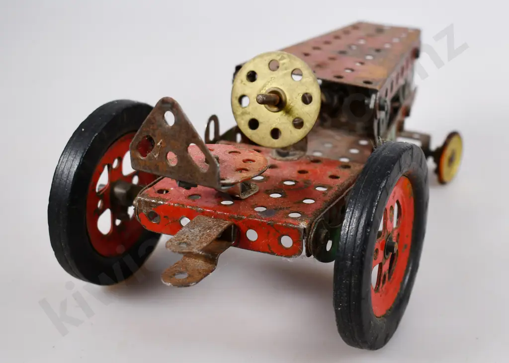 MIXTURE OF ASSORTED TOYS Image 1++