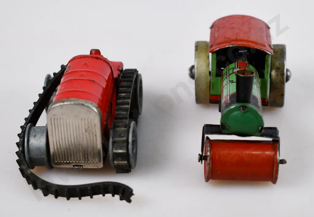 TRI-ANG, WELLS BRIMTOY CLOCKWORK TOYS Image 1++