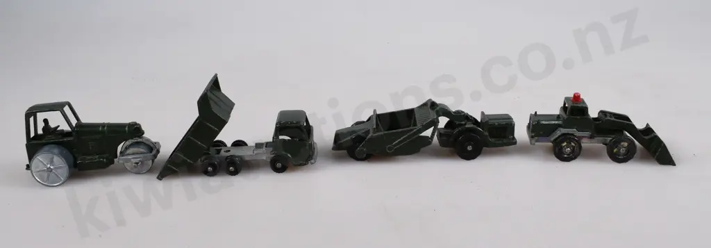 FUN HO MIDGET MILITARY MOVERS Image 1++