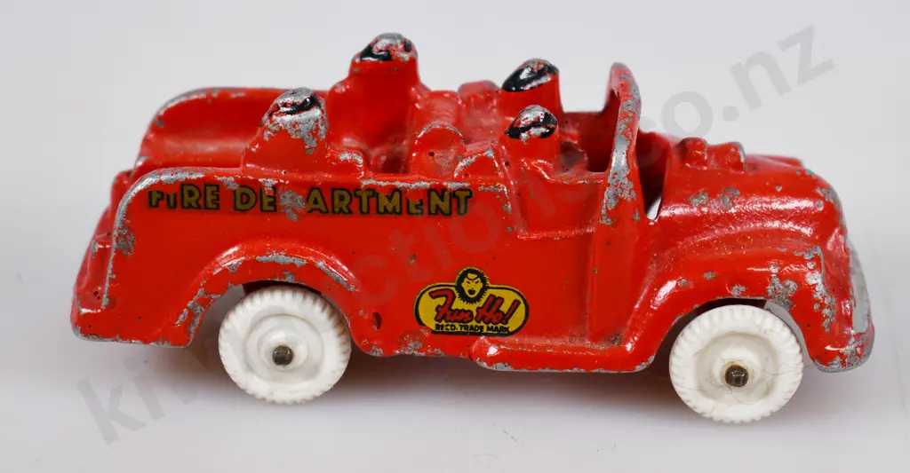 FUN HO FIRE ENGINE, DICK TRACY CAP GUN Image 1++