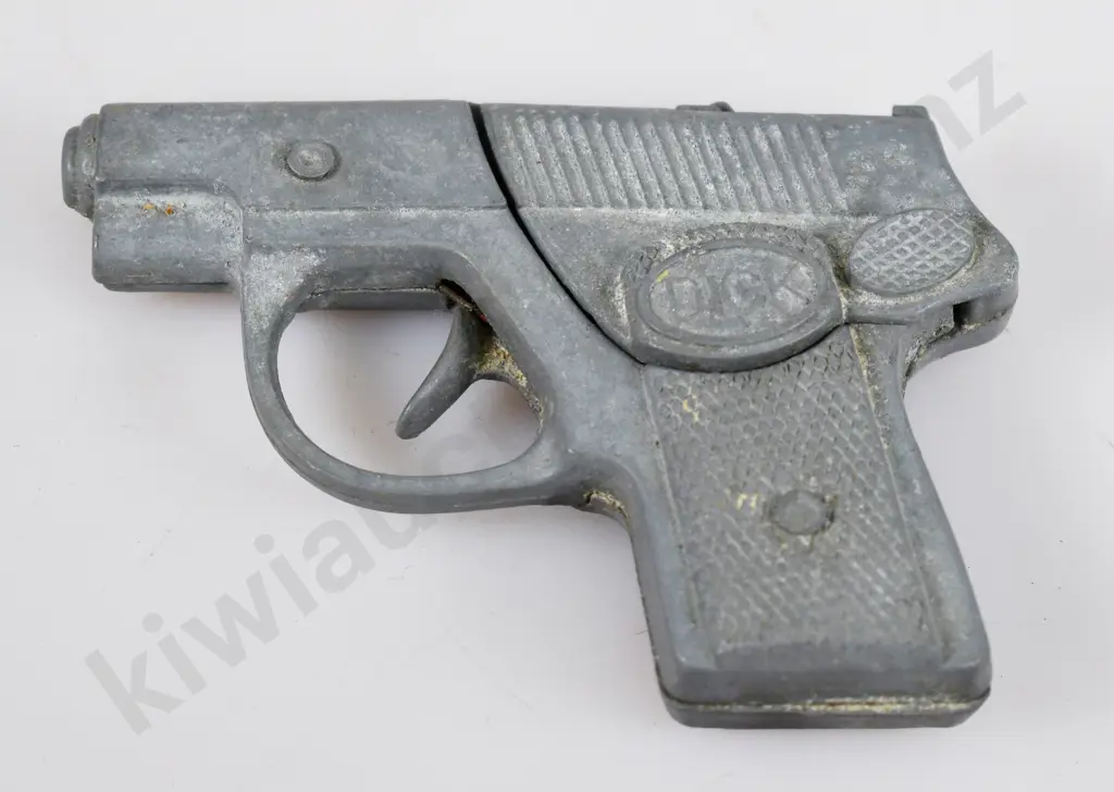 FUN HO FIRE ENGINE, DICK TRACY CAP GUN Image 1++