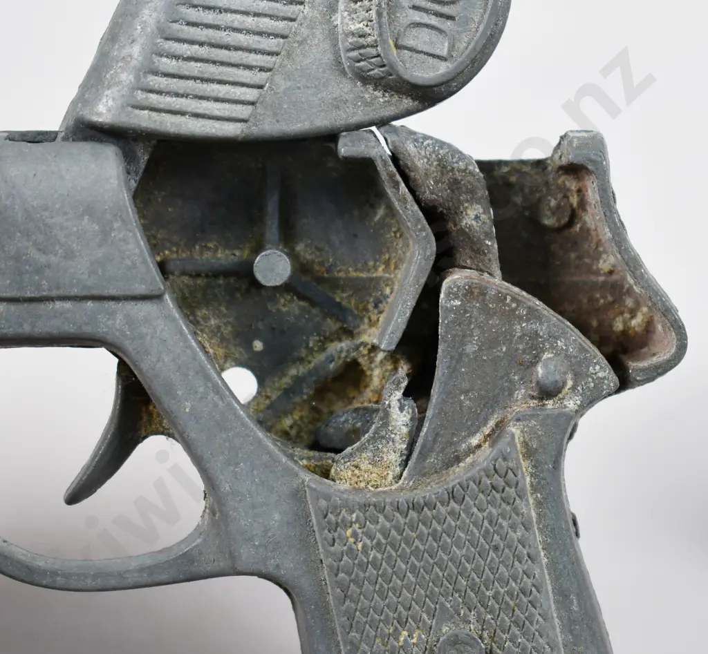 FUN HO FIRE ENGINE, DICK TRACY CAP GUN Image 1++