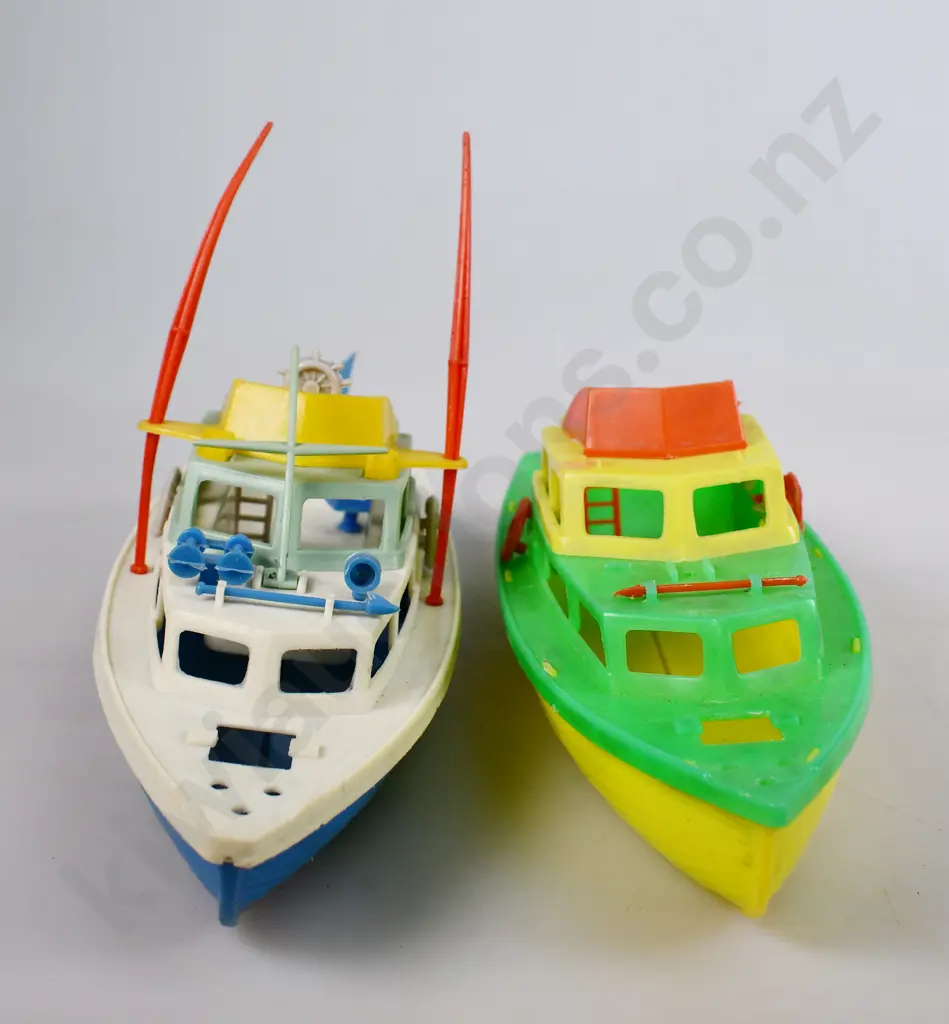 ASSORTED PLASTIC TOYS Image 1++
