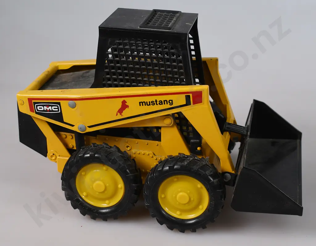ERTL MUSTANG SKID STEER LOADER, FIRE PUMPER WAGON Image 1++