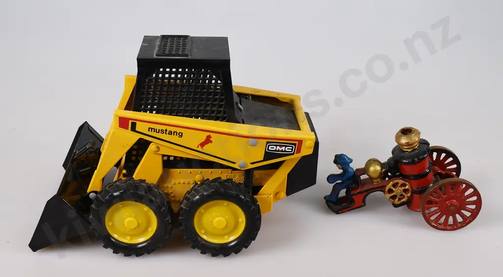 ERTL MUSTANG SKID STEER LOADER, FIRE PUMPER WAGON Image 1++