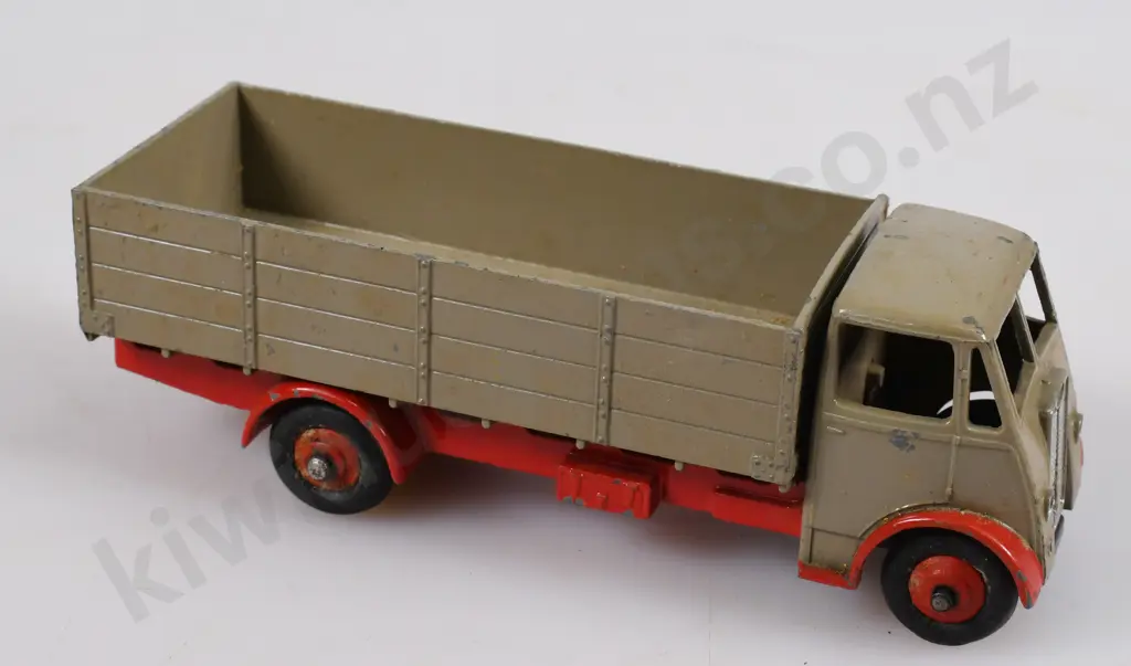 DINKY SUPERTOYS GUY 4-TON LORRY, NO 511 Image 1++