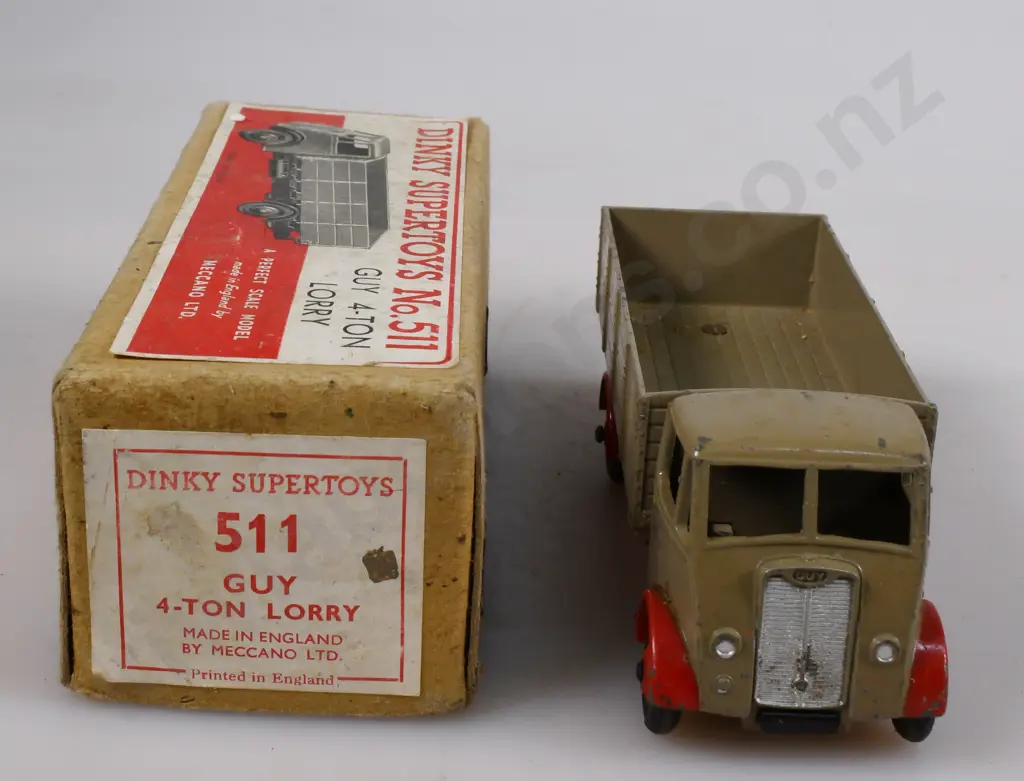 DINKY SUPERTOYS GUY 4-TON LORRY, NO 511 Image 1++
