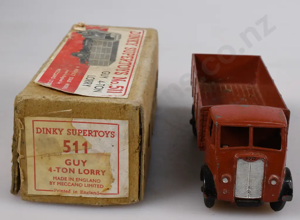 DINKY SUPERTOYS GUY 4-TON LORRY, IN ORIGINAL BOX, NO. 511 Image 1++