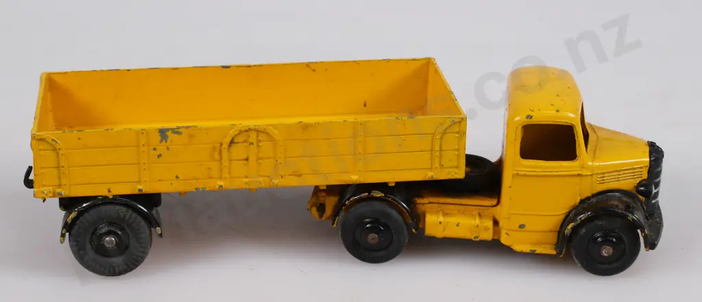 DINKY SUPERTOYS BEDFORD ARTICULATED LORRY IN ORIGINAL BOX,  NO 521 Image 1++