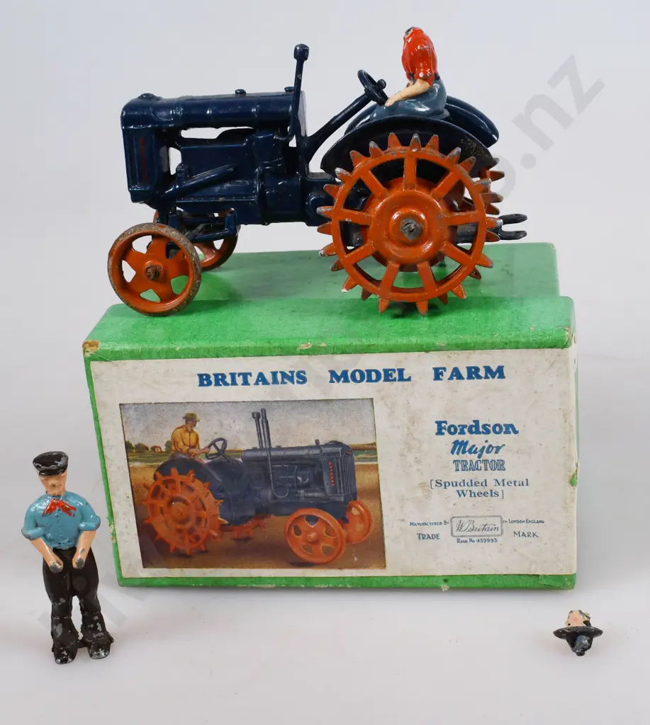 BRITAIN'S FORDSON MAJOR TRACTOR IN ORIGINAL BOX Image 1++