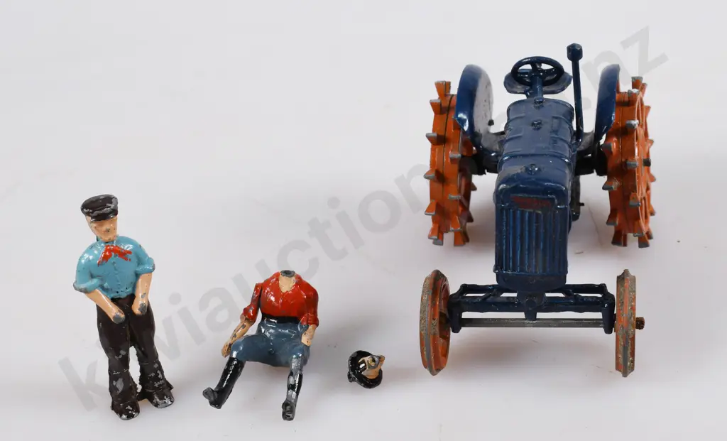 BRITAIN'S FORDSON MAJOR TRACTOR IN ORIGINAL BOX Image 1++