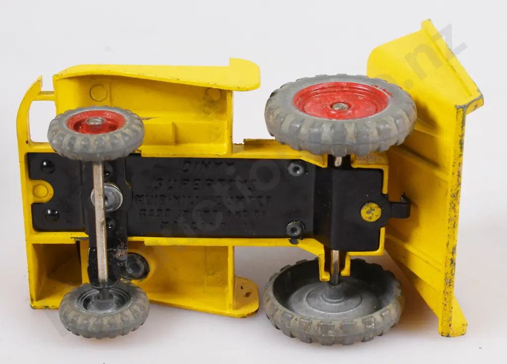 DINKY SUPERTOYS DUMPER TRACK IN ORIGINAL BOX, MODEL 562 Image 1++