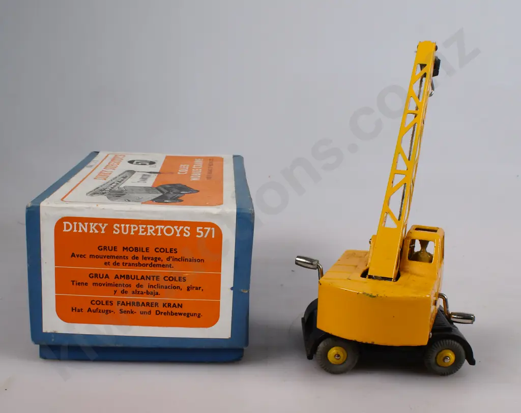 DINKY SUPERTOYS COLES MOBILE CRANE IN ORIGINAL BOX NO. 571 Image 1++