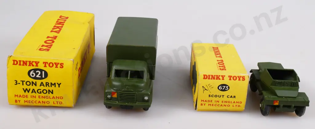 DINKY TOYS 3 -TON ARMY TRUCK & SCOUT CAR IN ORIGINAL BOXES, NO 621, 673 Image 1++