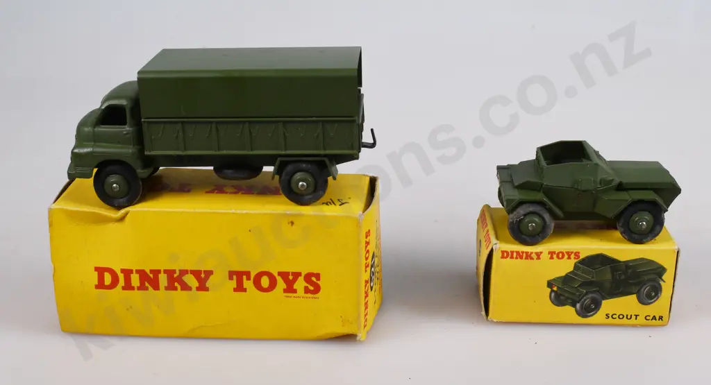 DINKY TOYS 3 -TON ARMY TRUCK & SCOUT CAR IN ORIGINAL BOXES, NO 621, 673 Image 1++