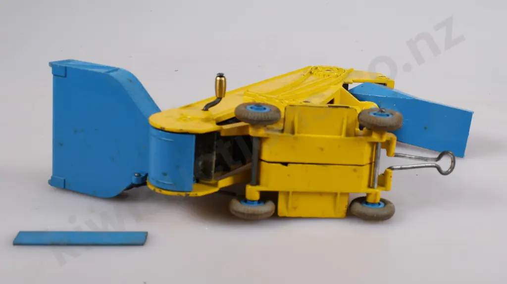DINKY TOYS ELEVATOR LOADER IN ORIGINAL BOX, NO 564 Image 1++