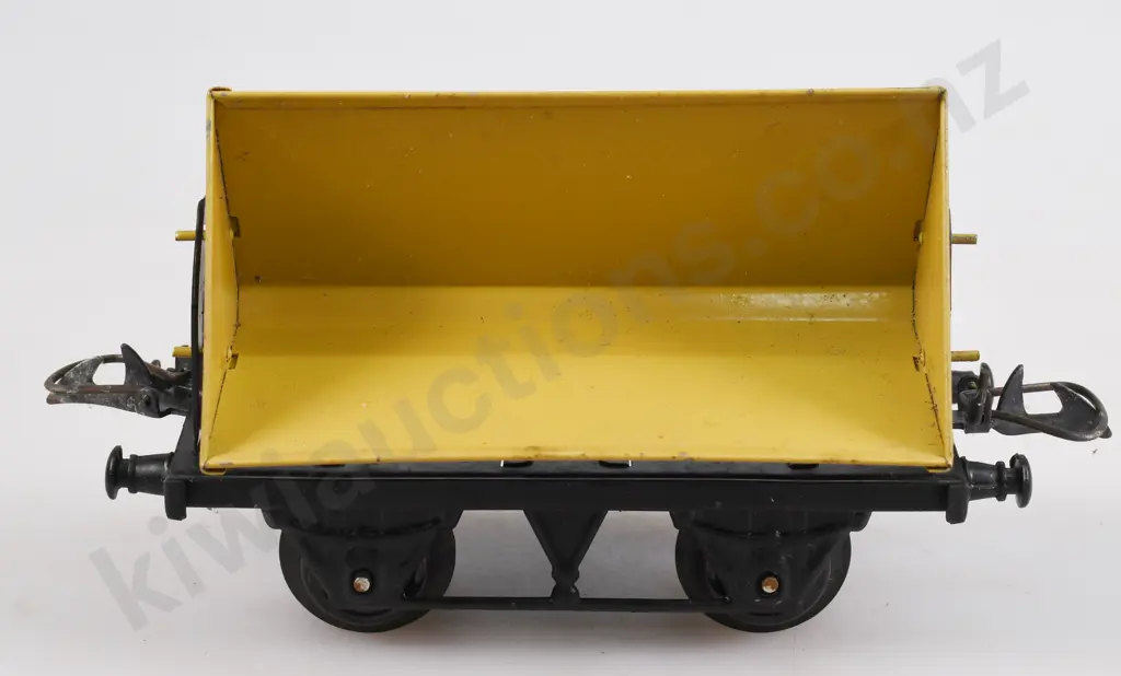 HORNBY TRAINS NO.1, SIDE TIPPING WAGON, ROTARY TIPPING WAGON IN ORIGINAL BOXES Image 1++
