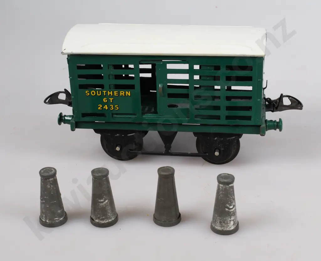 HORNBY TRAINS ROLLING STOCK IN ORIGINAL BOXES Image 1++