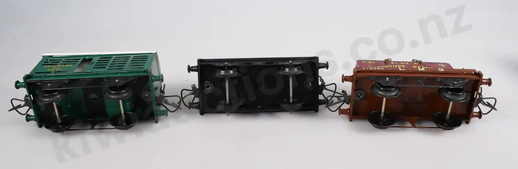 HORNBY TRAINS ROLLING STOCK IN ORIGINAL BOXES Image 1++