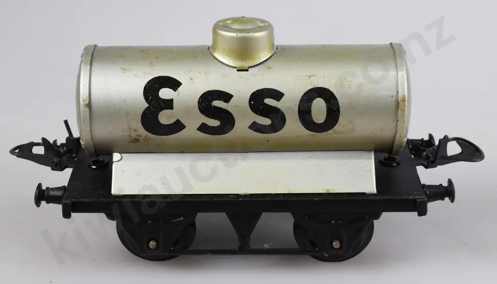 HORNBY TRAINS ROLLING STOCK IN ORIGINAL BOXES Image 1++