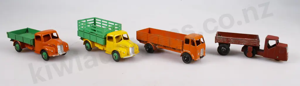 DINKY TOY TRUCKS Image 1++