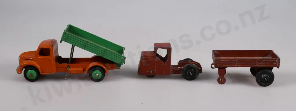 DINKY TOY TRUCKS Image 1++