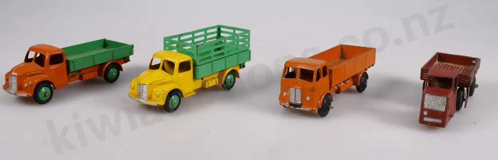DINKY TOY TRUCKS Image 1++