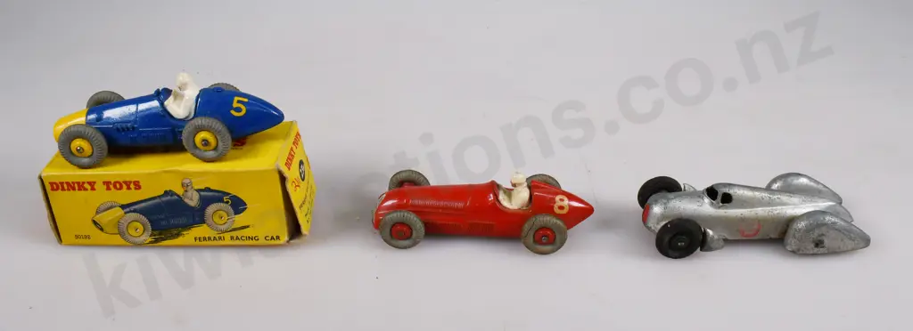 DINKY RACING CARS. Image 1++