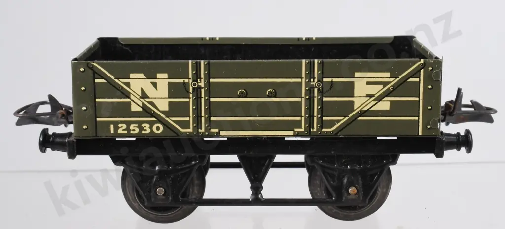 BOXED HORNBY O GAUGE CLOCKWORK TRAIN SET Image 1++