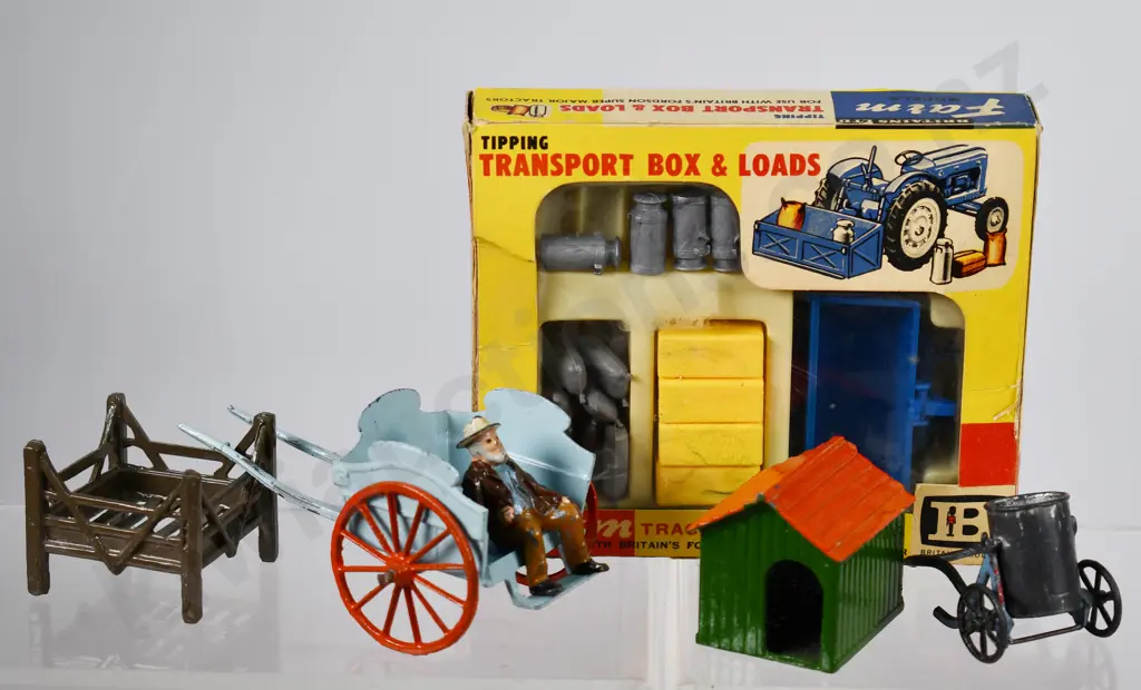 ASSORTED BRITAINS FARMING RELATED ITEMS Image 1++